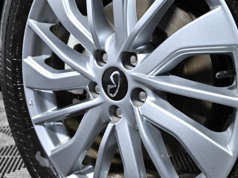 Certified 2025 INFINITI QX50 Pure image 33