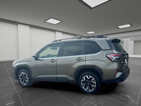 Certified 2025 Subaru Forester Premium w/ Convenience Package #1 AWD/4WD image 8