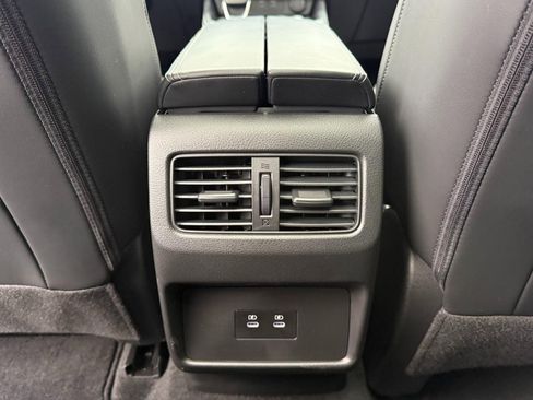 Used 2025 Nissan Rogue Platinum image 28