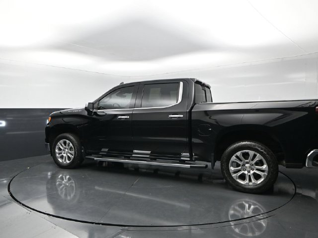 Used 2023 Chevrolet Silverado 1500 LTZ w/ LTZ Premium Package AWD/4WD image 2