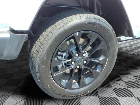 Used 2024 Jeep Wrangler Unlimited Sahara AWD/4WD image 29