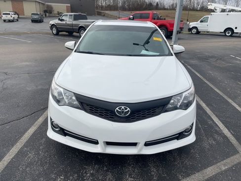 Used 2012 Toyota Camry SE image 3