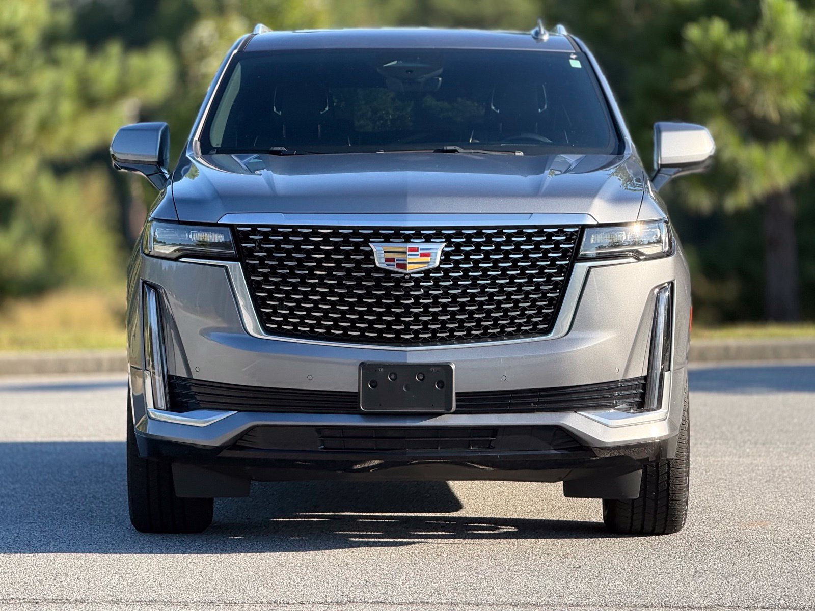 Used 2022 Cadillac Escalade Premium Luxury AWD/4WD image 3