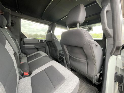 Used 2021 Ford Bronco Big Bend w/ Sasquatch Package image 43