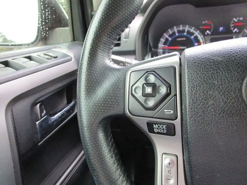 Used 2015 Toyota 4Runner SR5 Premium RWD image 35