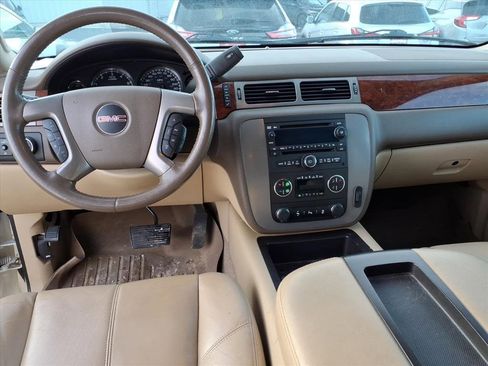 Used 2013 GMC Yukon XL SLT w/ SLT-2 Equipment Package image 9