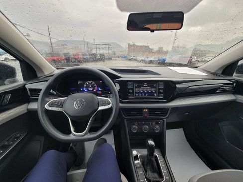 Used 2022 Volkswagen Taos S image 23