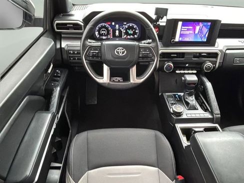 Used 2024 Toyota Tacoma TRD Sport AWD/4WD image 19
