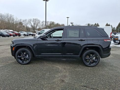 New 2026 Jeep Grand Cherokee Limited w/ Limited Altitude Package AWD/4WD image 5