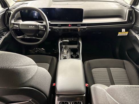 New 2026 Kia Sorento LX FWD image 33