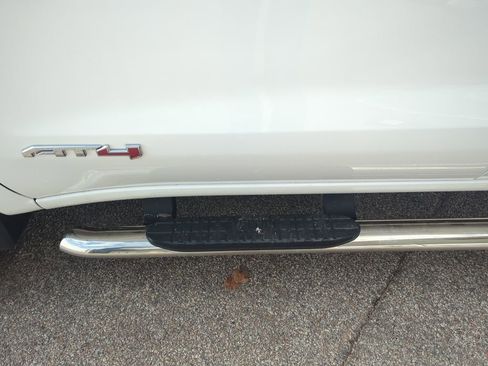 Used 2024 GMC Sierra 1500 AT4 w/ Technology Package image 14