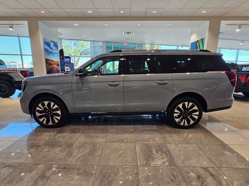 New 2026 Ford Expedition Max Platinum image 5
