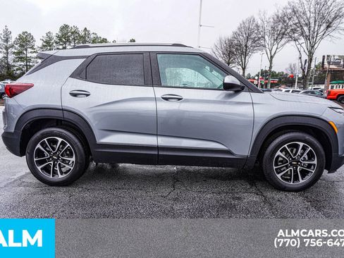 Used 2025 Chevrolet TrailBlazer LT image 11