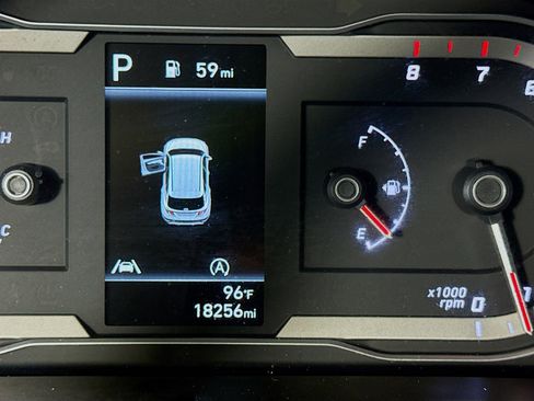 Used 2023 Hyundai Tucson SEL FWD image 16