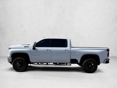Used 2021 Chevrolet Silverado 2500 LTZ w/ LTZ Plus Package AWD/4WD image 9