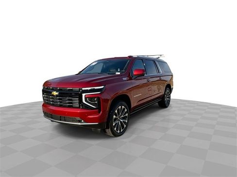 New 2025 Chevrolet Suburban High Country image 4