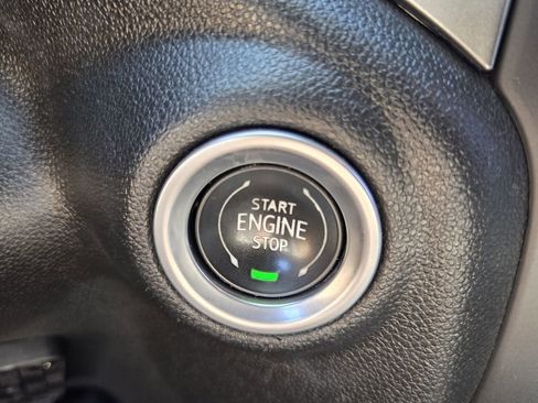 Used 2021 Chevrolet Silverado 2500 LTZ w/ LTZ Convenience Package image 26