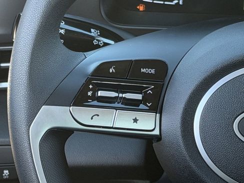 New 2026 Hyundai Elantra SE image 13