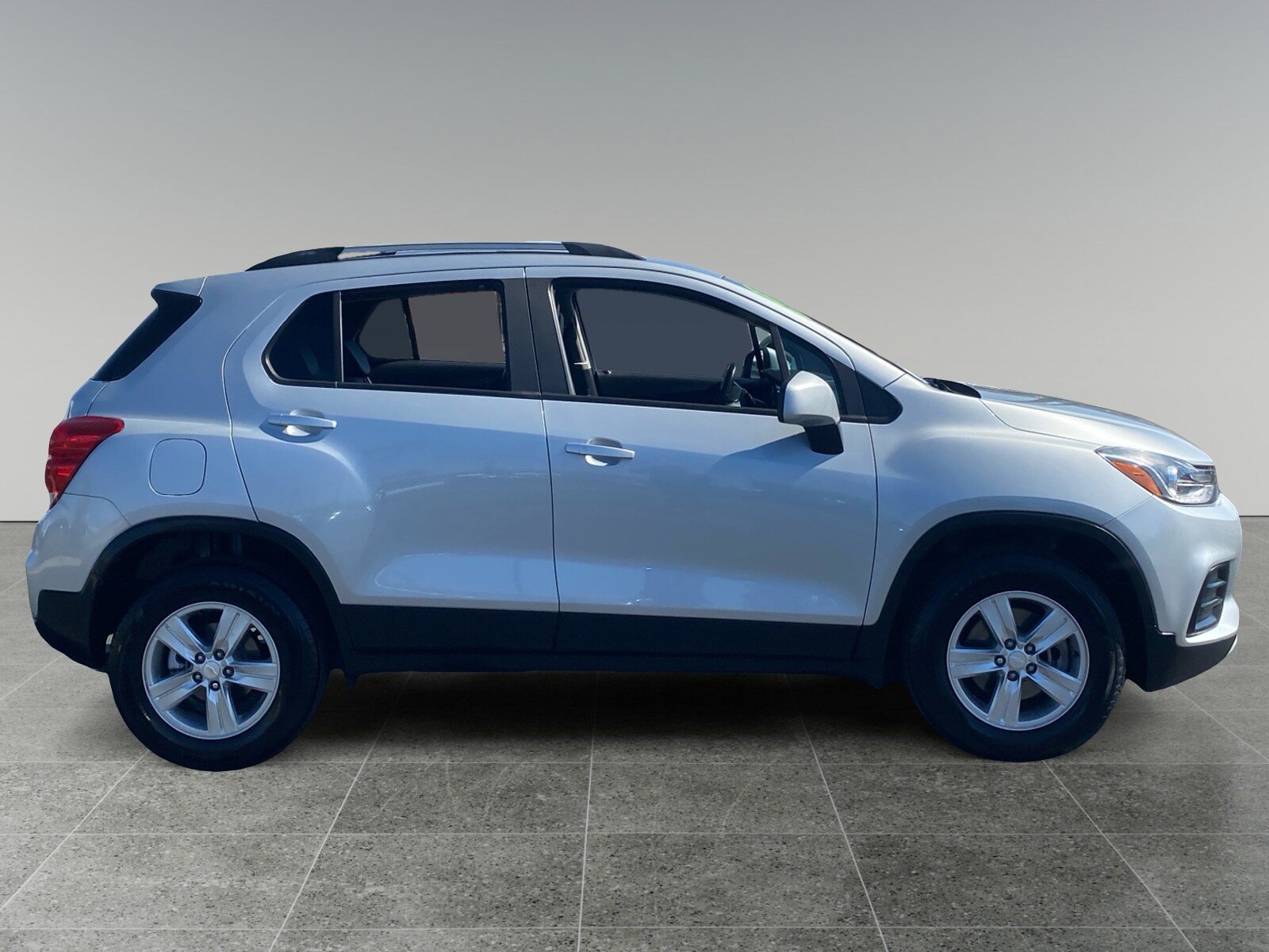 Used 2022 Chevrolet Trax LT w/ Driver Confidence Package AWD/4WD image 6