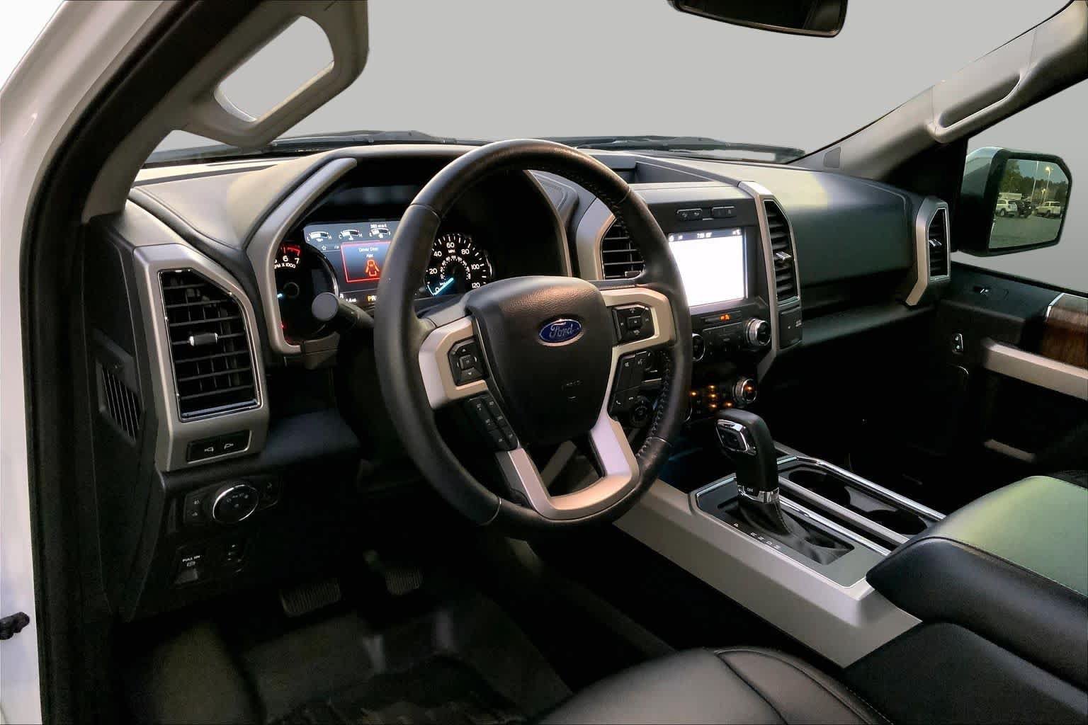 Used 2019 Ford F150 Lariat w/ Equipment Group 502A Luxury AWD/4WD image 15