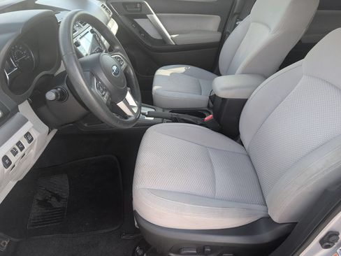 Used 2017 Subaru Forester 2.5i Premium AWD/4WD image 3