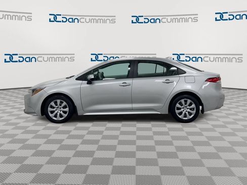 Used 2024 Toyota Corolla LE FWD image 5