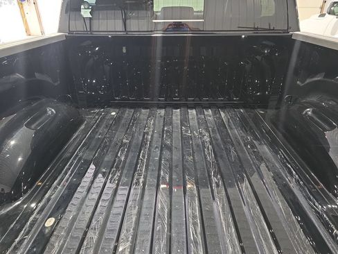 Used 2025 RAM 1500 Laramie w/ Night Edition AWD/4WD image 11
