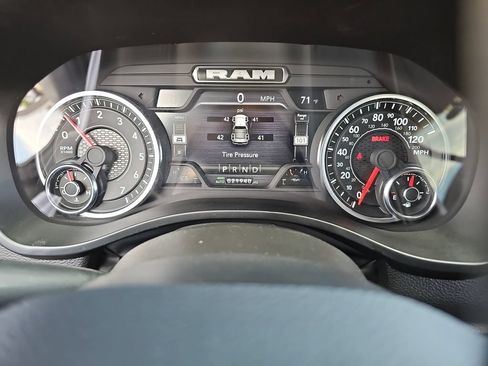 Used 2023 RAM 1500 Big Horn AWD/4WD image 10