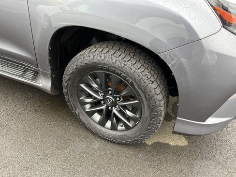 Used 2021 Lexus GX 460 Premium w/ Premium Package image 5