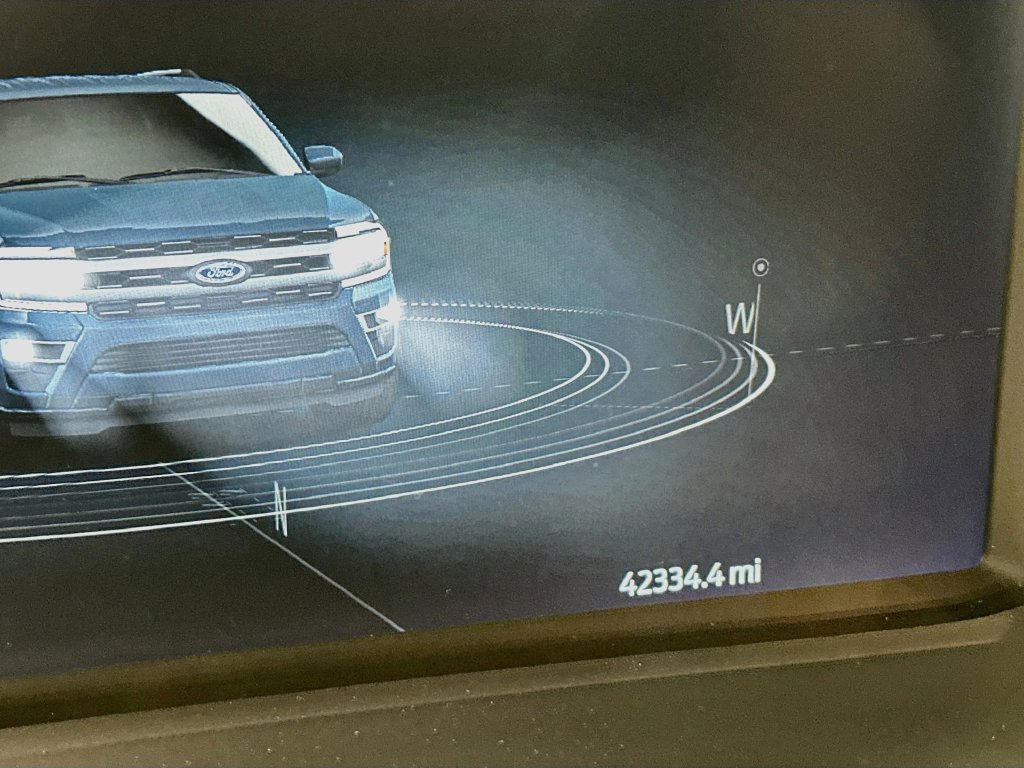 Used 2023 Ford Expedition Limited AWD/4WD image 17