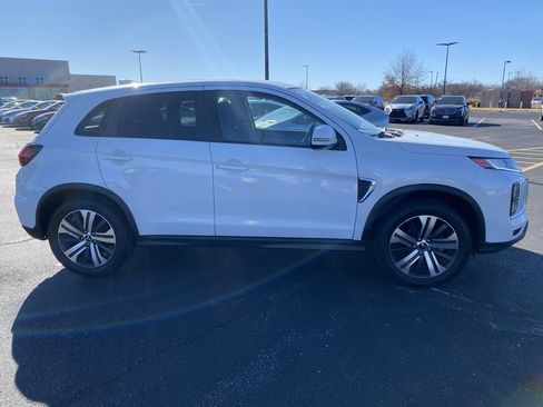 Used 2021 Mitsubishi Outlander Sport SE image 10
