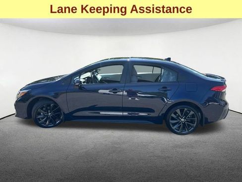 Used 2025 Toyota Corolla SE w/ SE Premium Package FWD image 6