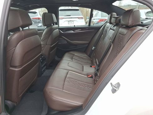 Used 2022 BMW 540i xDrive w/ Executive Package image 10