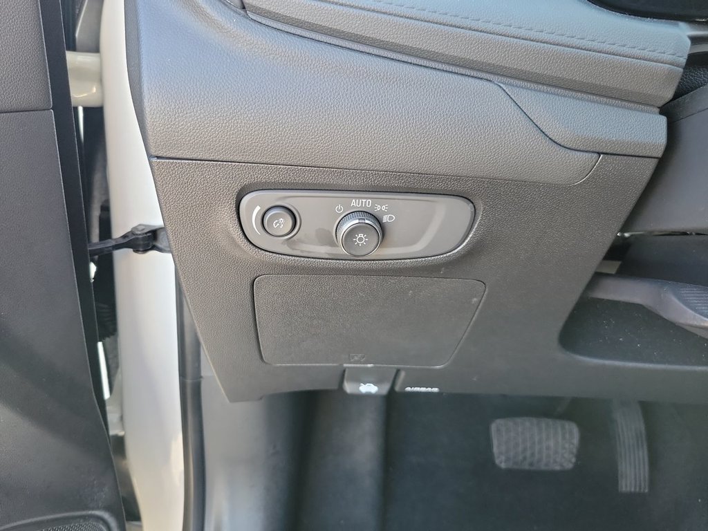 Used 2025 Buick Encore GX Preferred FWD image 17
