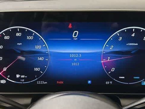 Used 2026 Mercedes-Benz GLC 300 4MATIC image 19