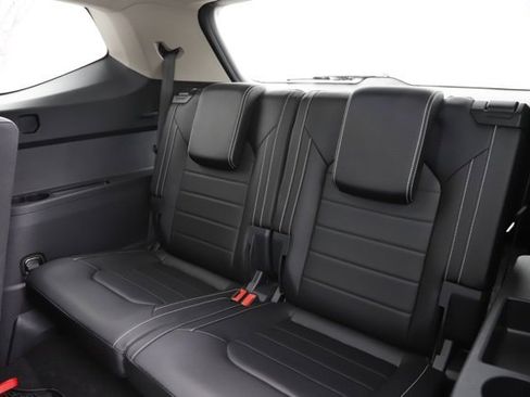 Used 2024 Volkswagen Atlas SEL image 17