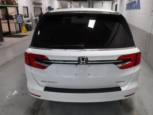 Used 2023 Honda Odyssey Touring image 9