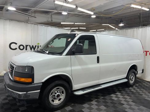 Used 2024 GMC Savana 2500 w/ Driver Convenience Package RWD image 4
