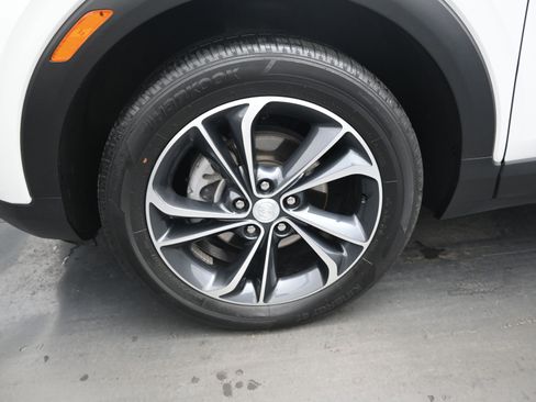 Used 2023 Buick Encore GX Select image 11