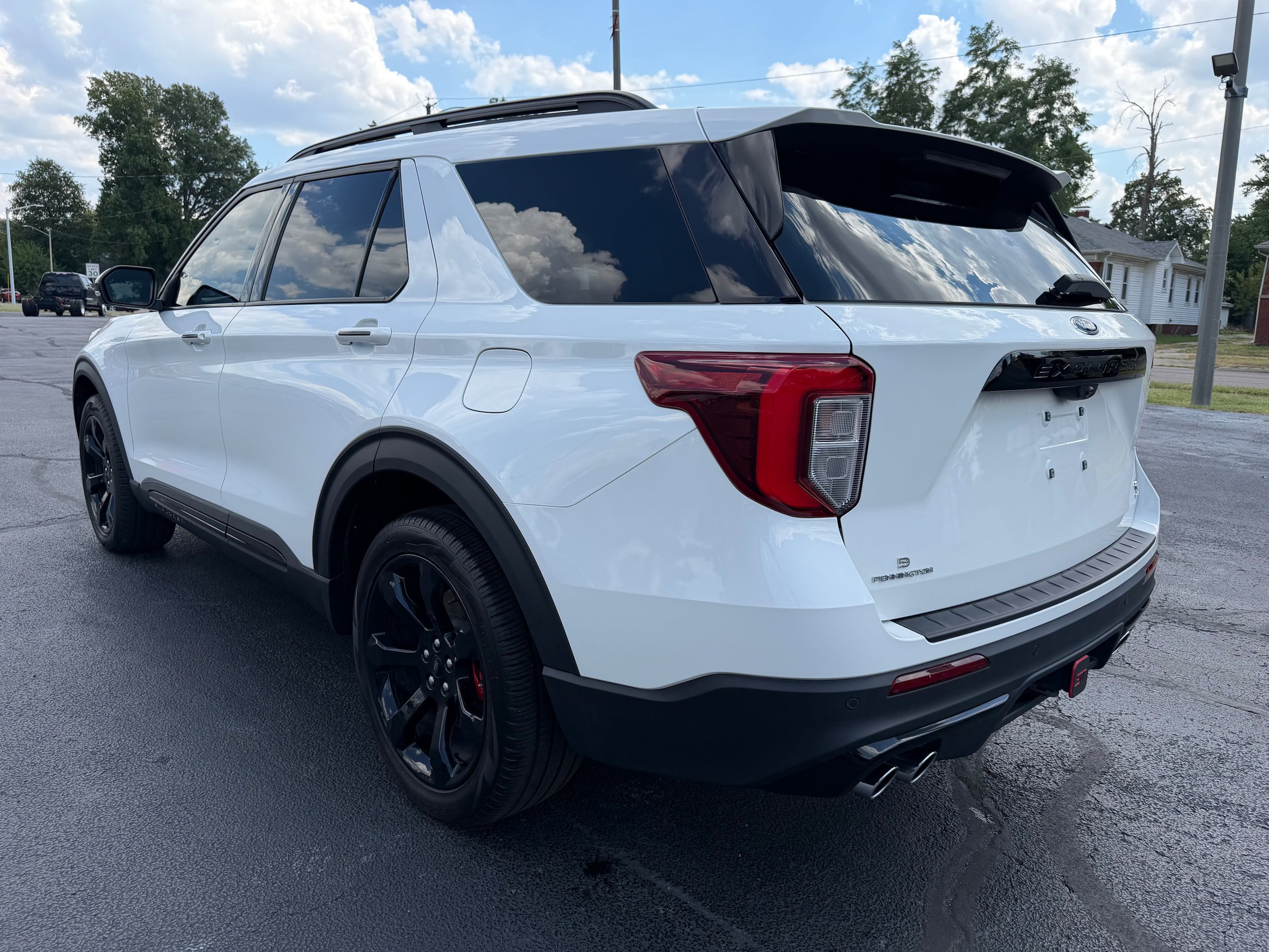 Used 2023 Ford Explorer ST w/ Equipment Group 401A AWD/4WD image 5