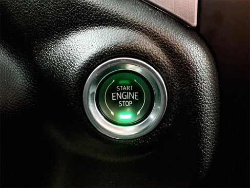 Used 2021 GMC Sierra 1500 Elevation image 17