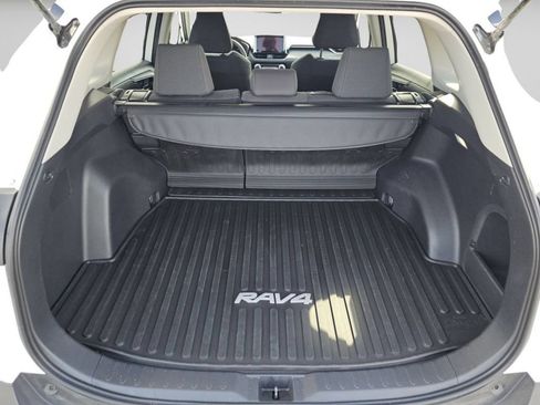Used 2024 Toyota RAV4 LE AWD/4WD image 24