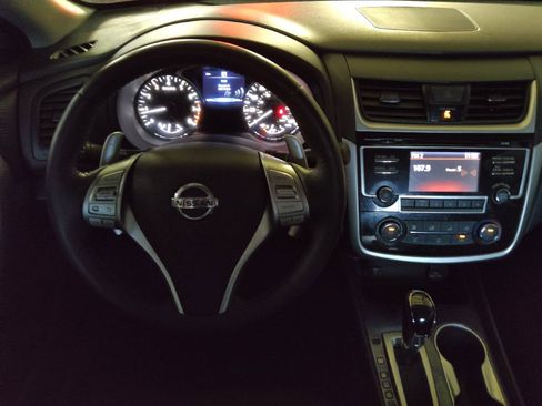 Used 2018 Nissan Altima 2.5 SR FWD image 22
