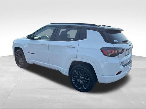 Used 2022 Jeep Compass High Altitude AWD/4WD image 3