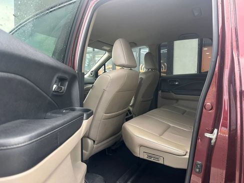 Used 2017 Honda Ridgeline RTL image 11