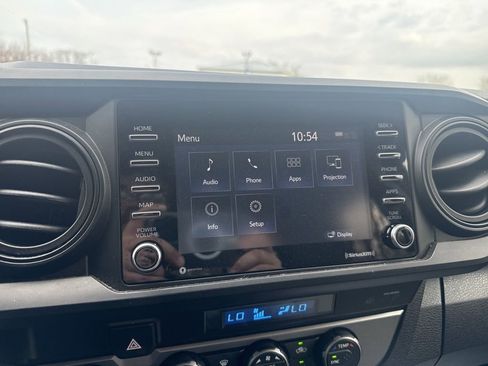 Used 2022 Toyota Tacoma SR AWD/4WD image 27