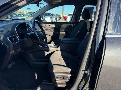 Used 2018 Chevrolet Equinox LT AWD/4WD image 2