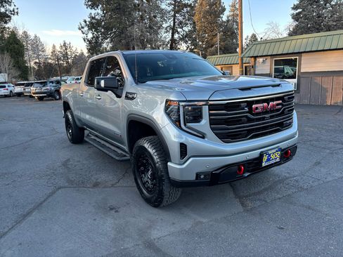 Used 2024 GMC Sierra 1500 AT4 w/ Technology Package image 6