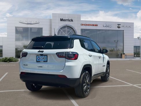 Used 2026 Jeep Compass Limited AWD/4WD image 6