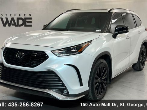 Used 2023 Toyota Highlander XSE FWD image 1
